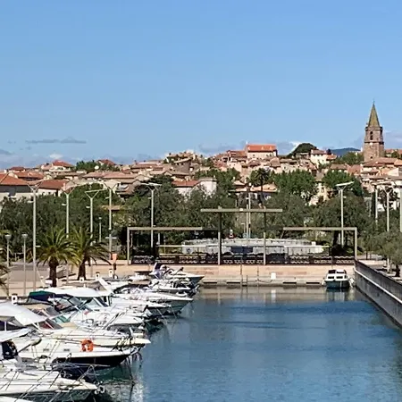 Rive Gauche - Marina - Port *