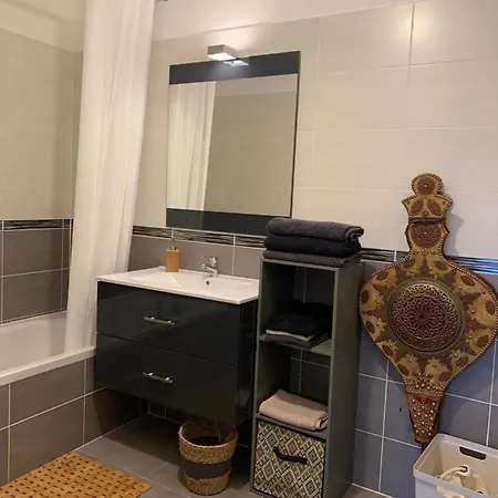 Rive Gauche - Marina - Port Apartment *