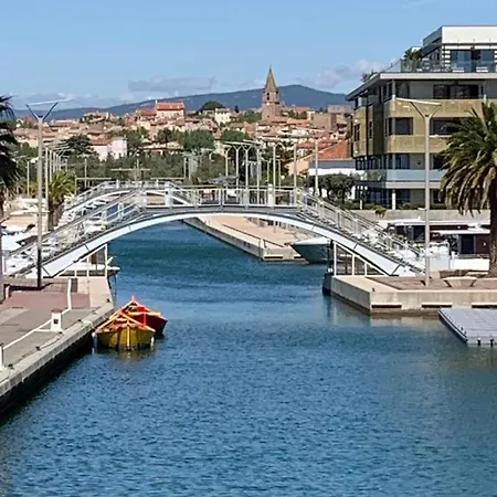 Rive Gauche - Marina - Port *